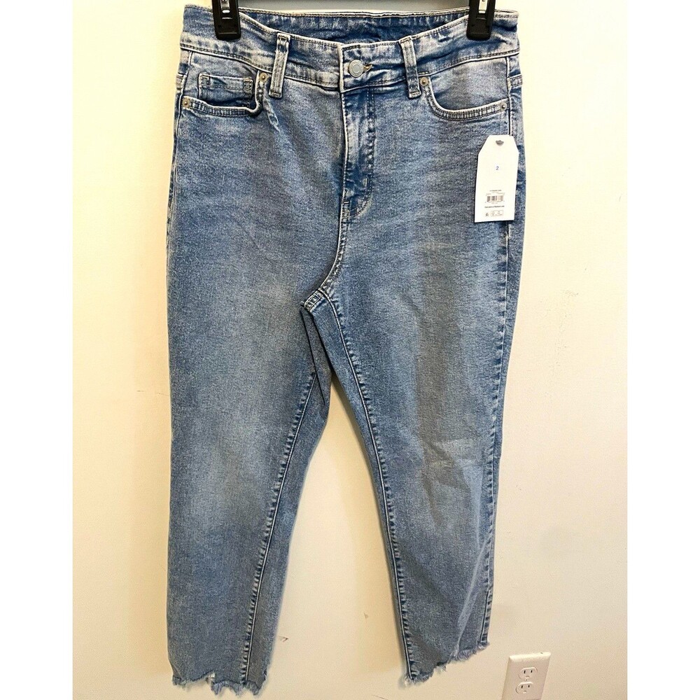 Time and Tru Women’s Straight Jeans Blue Light Wash High Rise Slim 5-Pocket 2